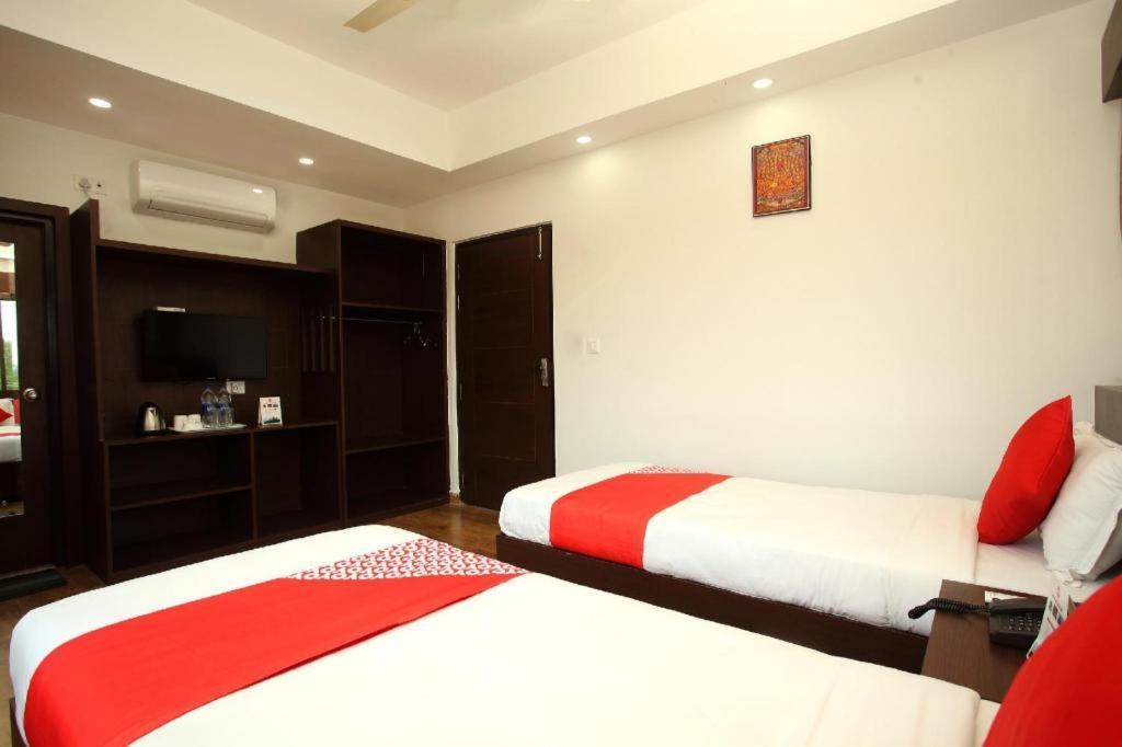 Oyo 525 Hotel Aloka Inn Rummindei Extérieur photo
