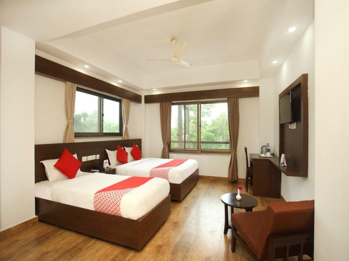 Oyo 525 Hotel Aloka Inn Rummindei Extérieur photo