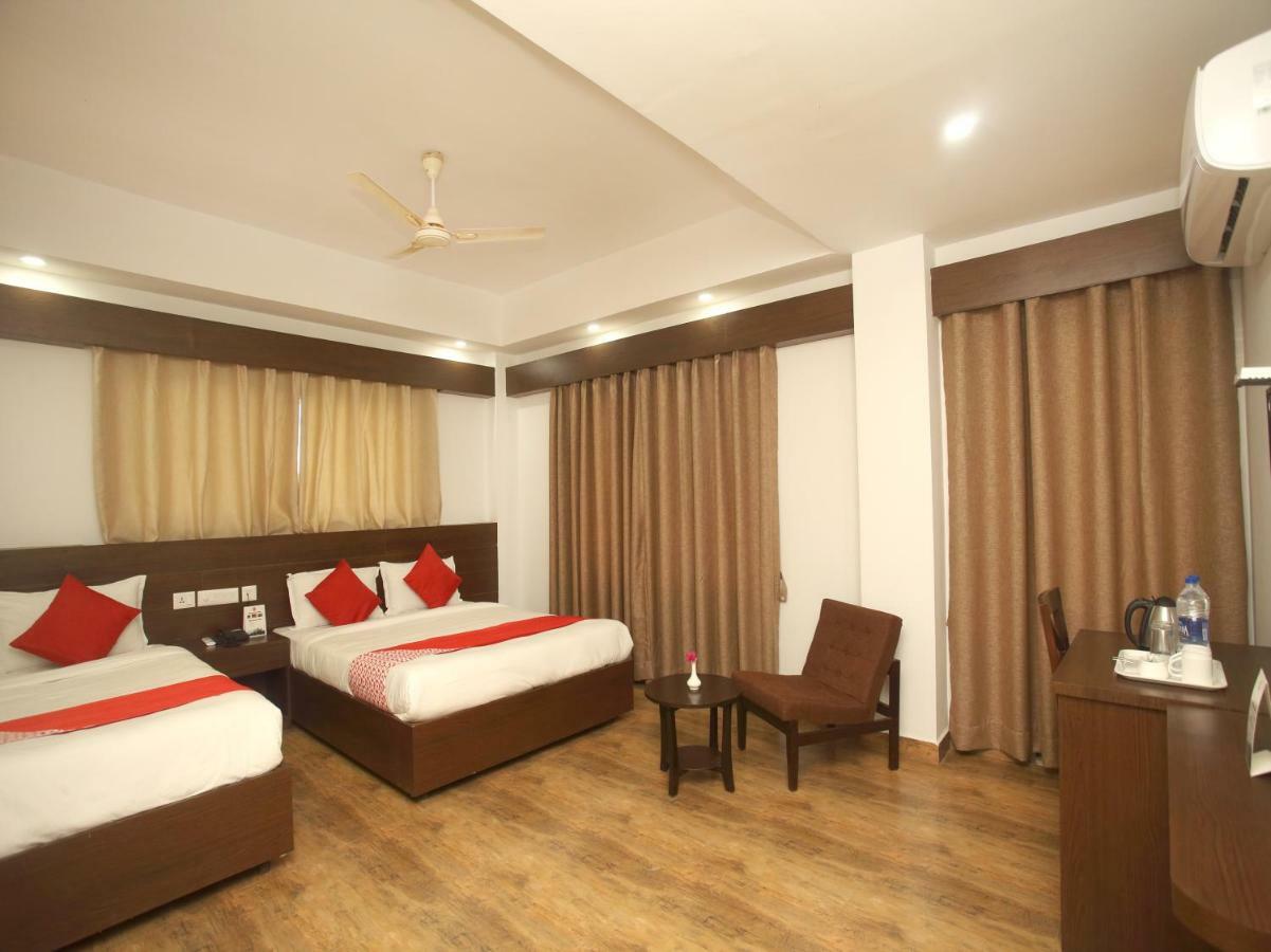 Oyo 525 Hotel Aloka Inn Rummindei Extérieur photo