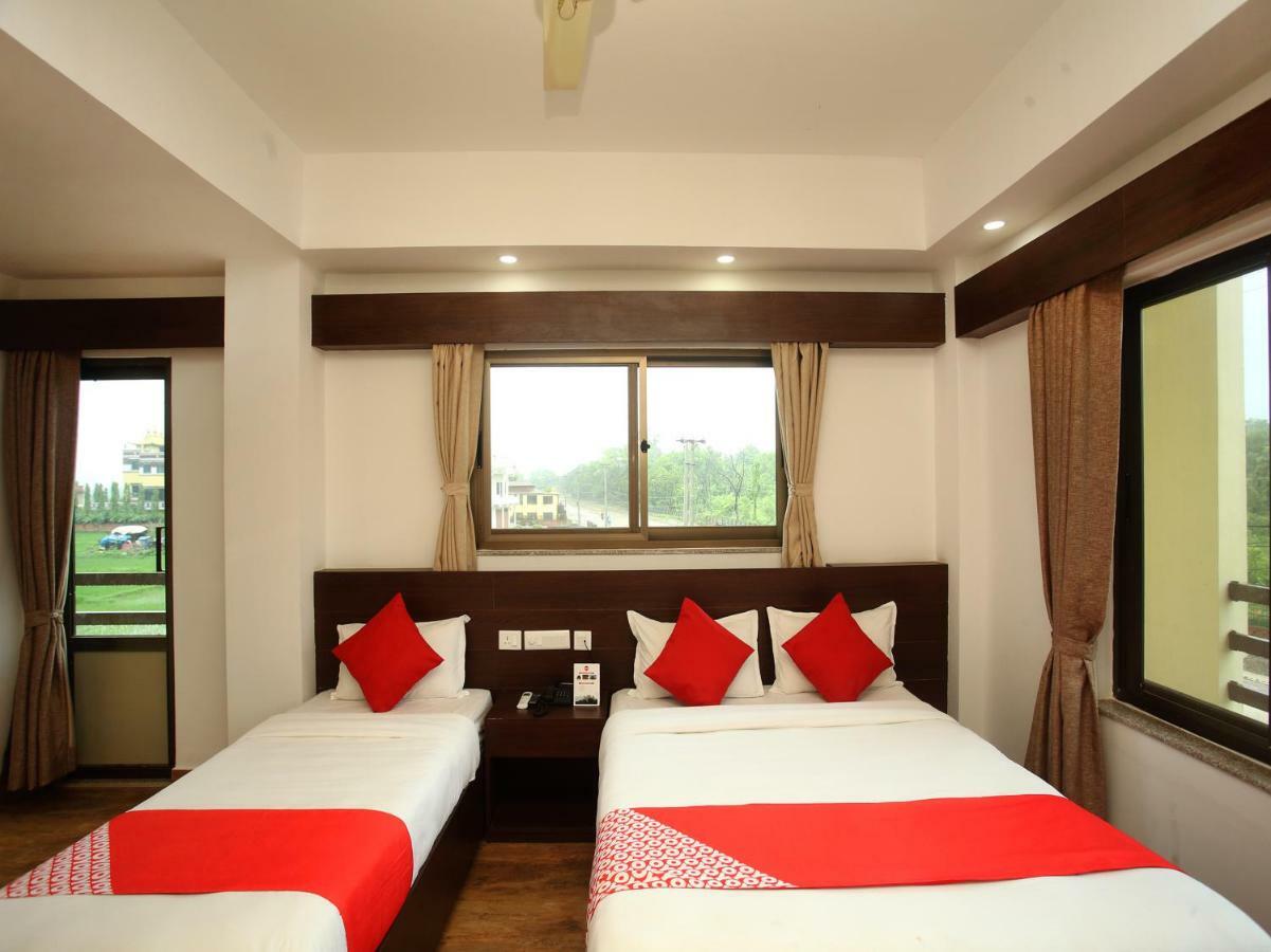 Oyo 525 Hotel Aloka Inn Rummindei Extérieur photo