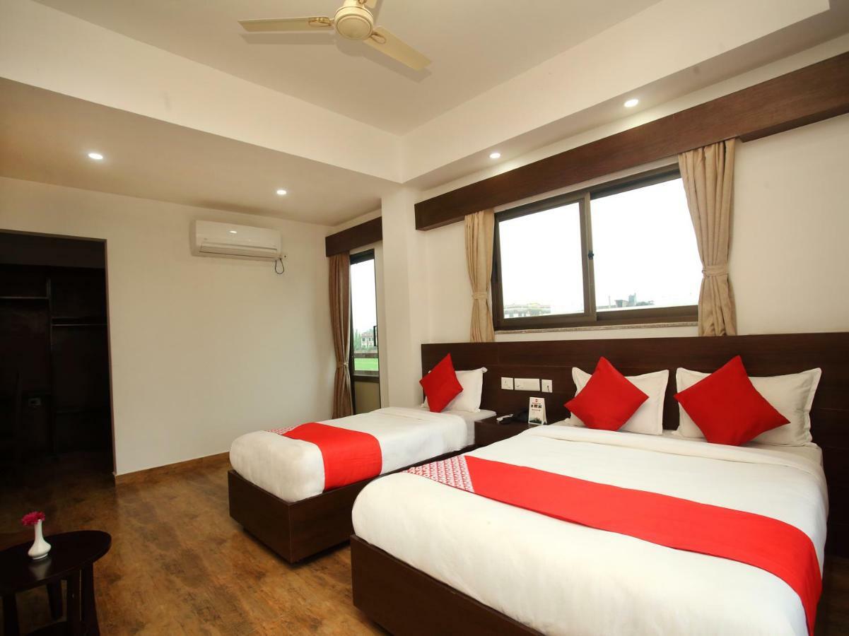 Oyo 525 Hotel Aloka Inn Rummindei Extérieur photo