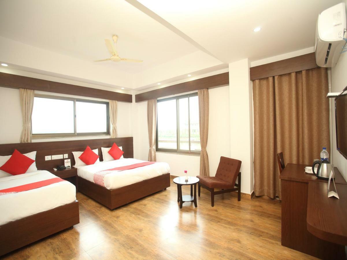 Oyo 525 Hotel Aloka Inn Rummindei Extérieur photo